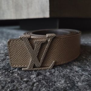 Louis Vuitton Initiales 35mm Taiga Belt, Oural